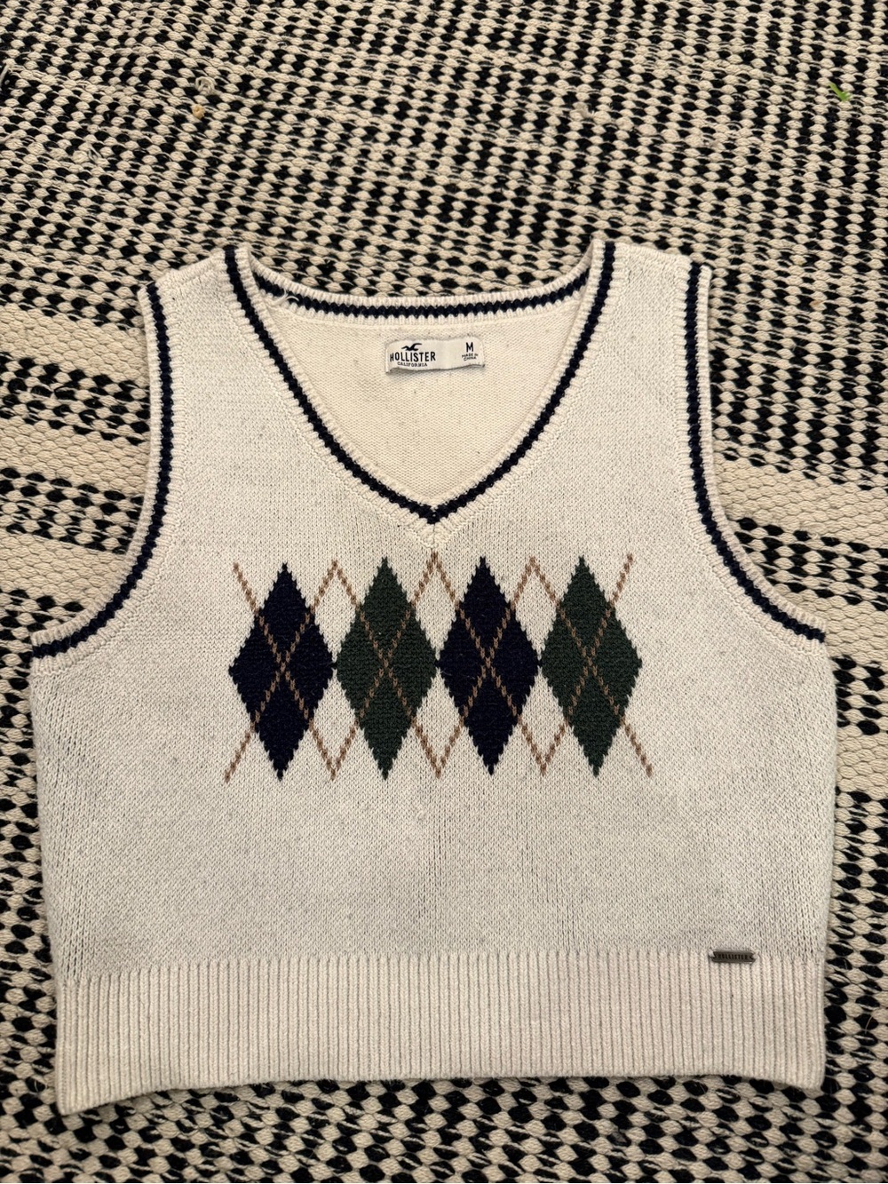 Hollister Cream V-Neck Argyle Sweater Vest with Navy & Forest Diamonds